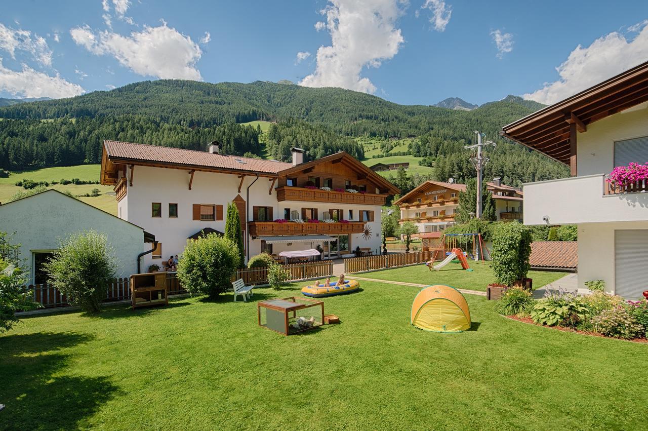 Pension Brugghof Ahrntal Exteriör bild